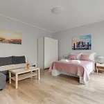 Host Garden Apartment