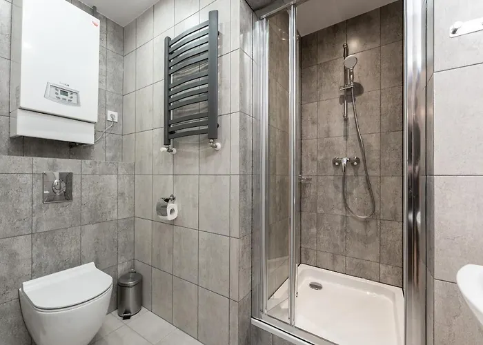 Host Garden Apartment