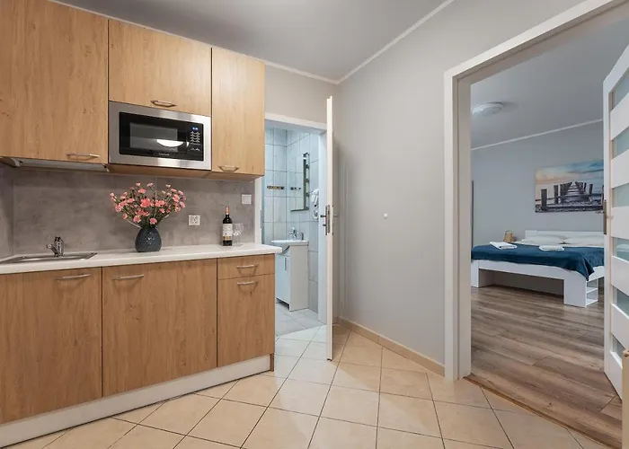 Host Garden Apartment *